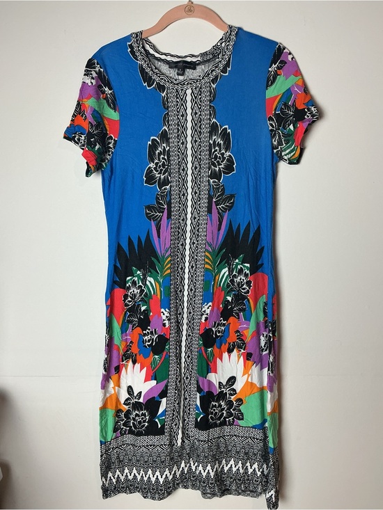 Spenser Jeremy Dresses & Skirts - Spenser Jeremy Geometric Panel Dress with Blue Accent